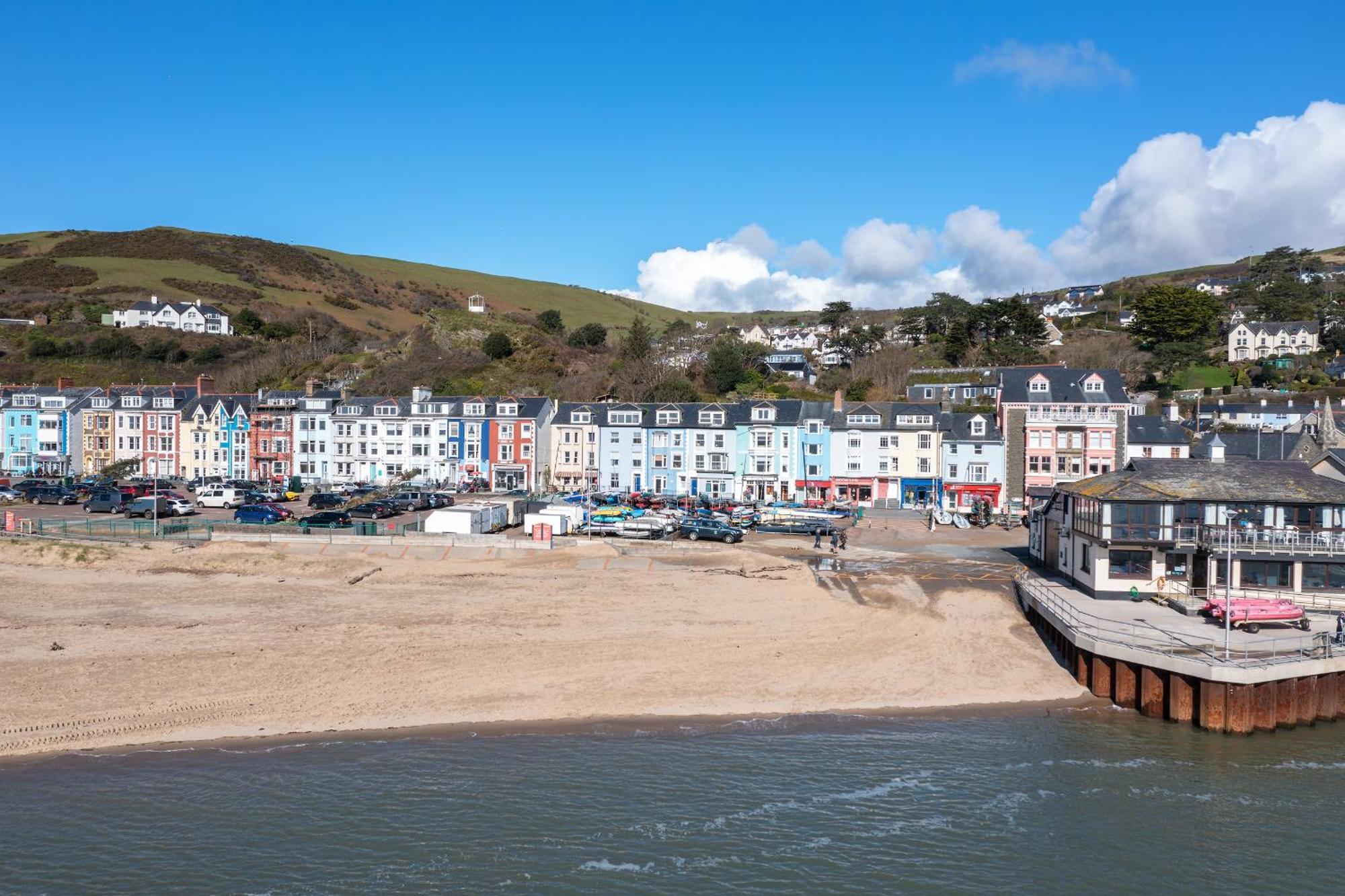 Popular Sea View Apartment Aberdyfi Eksteriør billede